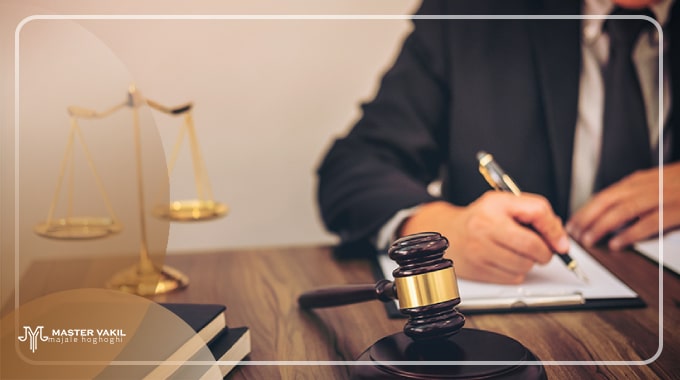 وکیل تصادفات خانم یا آقا