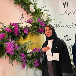 سمیه حسینی دخت